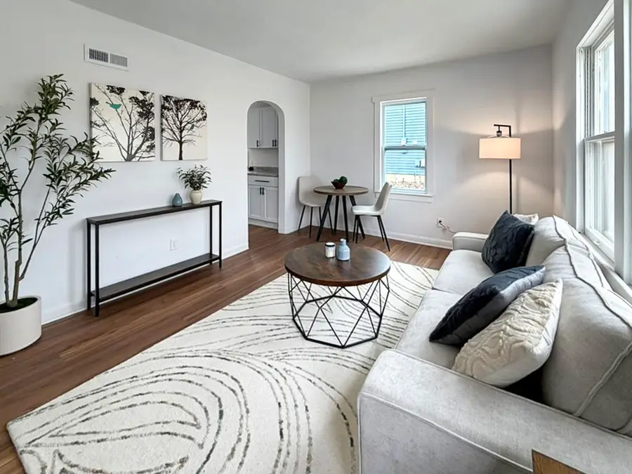 4117 5th Avenue, Des Moines, IA 50313 - #3