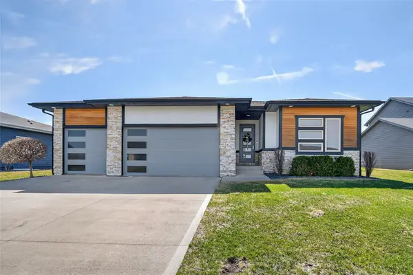 340 NE Hawk Circle, Waukee, IA 50263