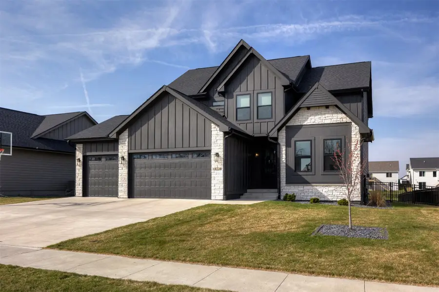 18328 Tanglewood Drive, Clive, IA 50325 - #2
