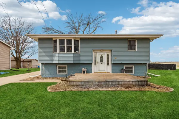 98 Snyder Street Se, Bondurant, IA 50035