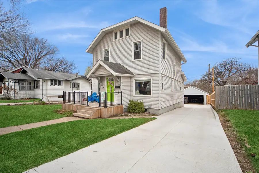 714 31st Street, Des Moines, IA 50312 - #2