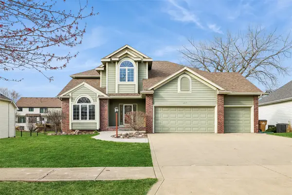 9317 Catalina Circle, Johnston, IA 50131