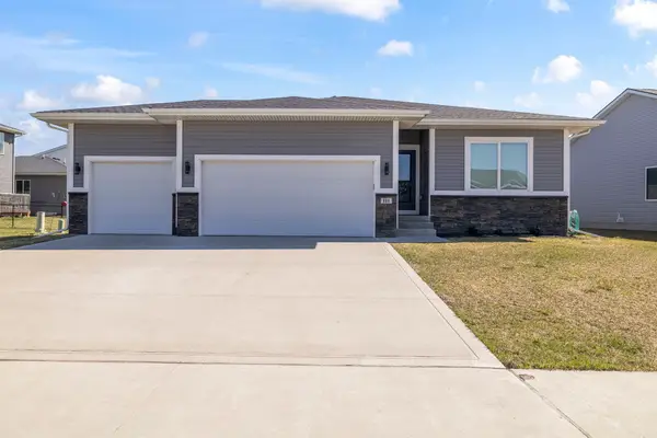 111 Landon Drive Nw, Bondurant, IA 50035