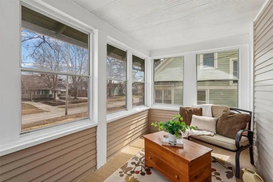 1534 30th Street, Des Moines, IA 50311 - #2