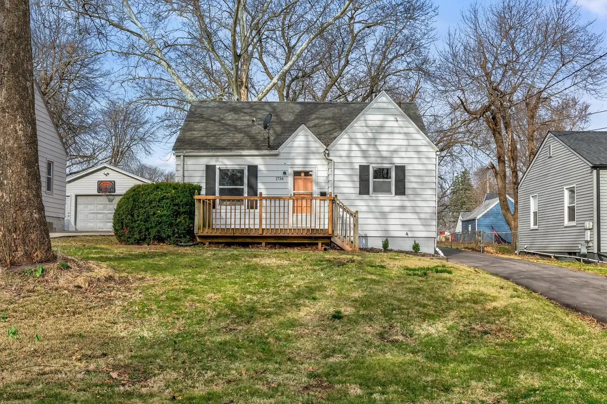 1734 45th Street, Des Moines, IA 50310 - #1