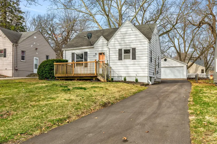 1734 45th Street, Des Moines, IA 50310 - #2