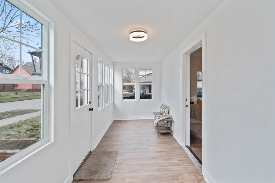 906 Cleveland Avenue, Des Moines, IA 50316 - #3