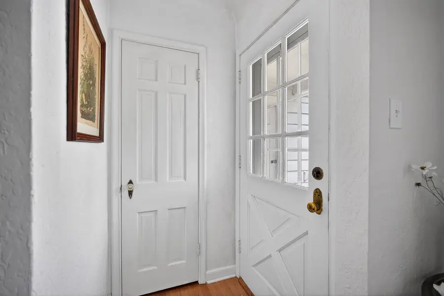 2824 35th Street, Des Moines, IA 50310 - #3