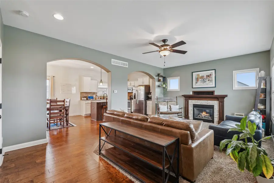 613 SE 17th Street, Grimes, IA 50111 - #3