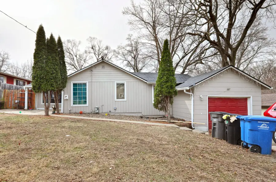 5902 Boston Avenue, Des Moines, IA 50322 - #3