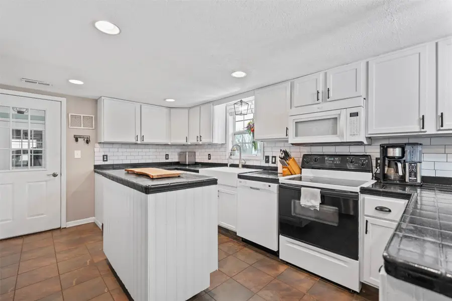 7946 Highway S52 N, Baxter, IA 50028 - #3