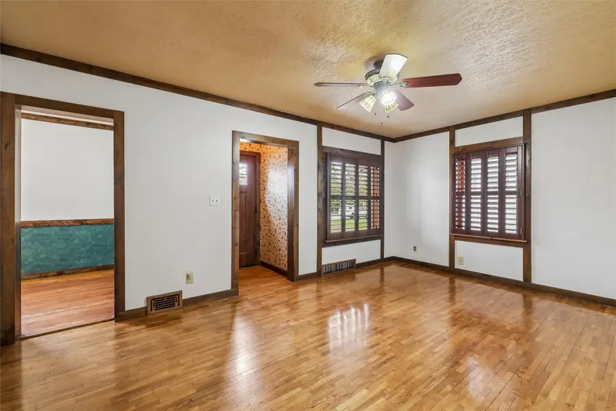 2816 50th Street, Des Moines, IA 50310 - #2