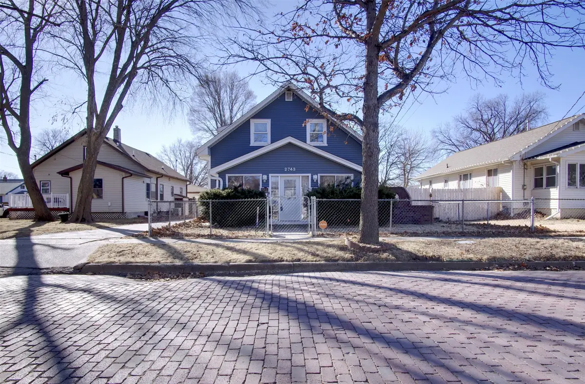 2743 Des Moines Street, Des Moines, IA 50317 - #1