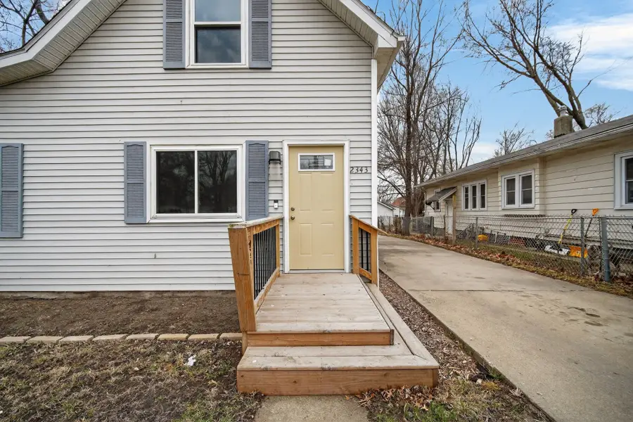 2343 E Grand Avenue, Des Moines, IA 50317 - #2