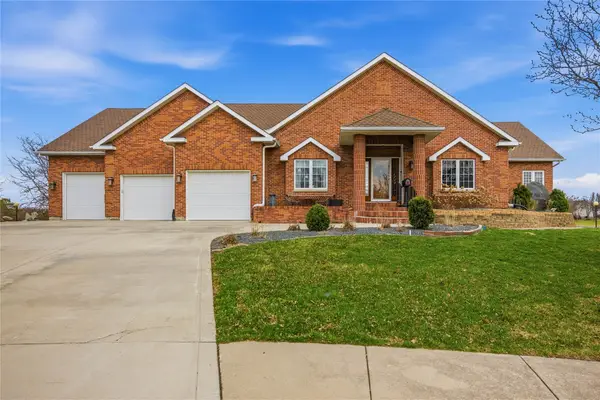 809 NE Vail Court, Ankeny, IA 50021