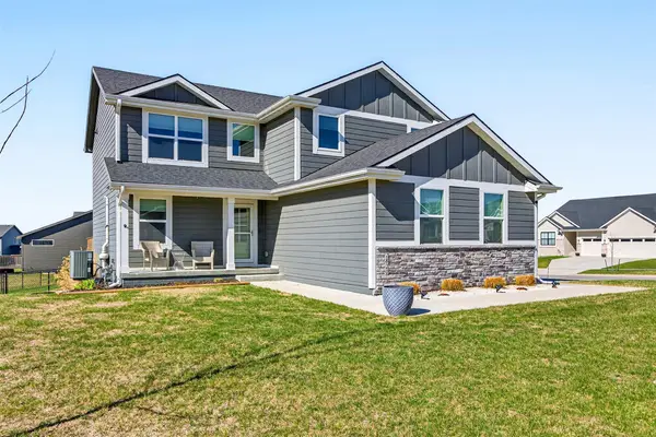 2820 SE Moraine Court, Waukee, IA 50263