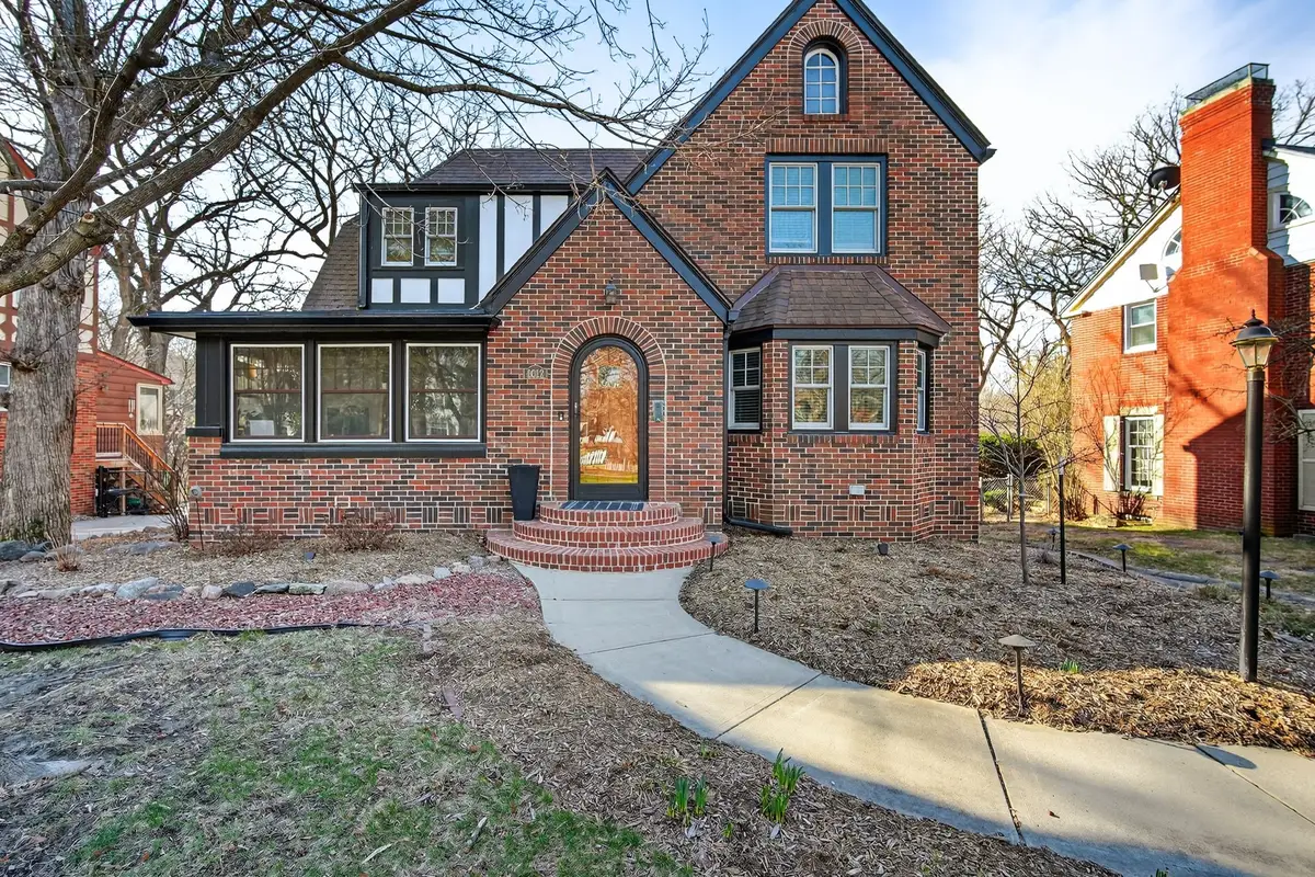 6012 N Waterbury Road, Des Moines, IA 50312 - #1