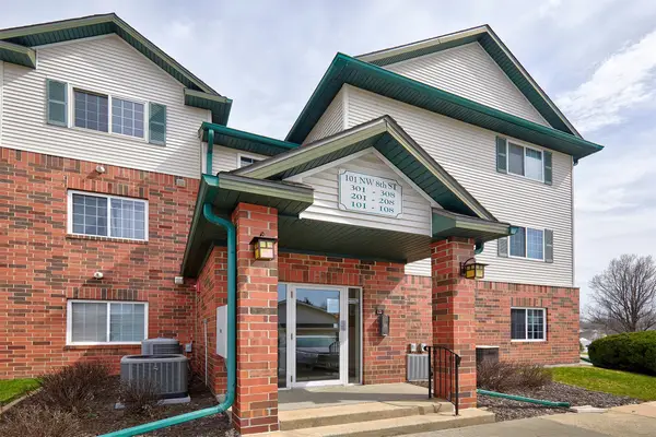 101 NW 8th Street #102, Grimes, IA 50111