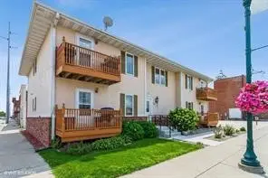 122 E Jefferson Street #1, Winterset, IA 50273 - #1