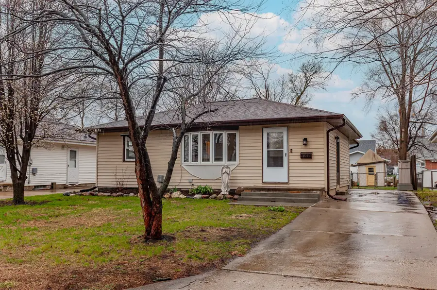 6205 Welker Avenue, Des Moines, IA 50312 - #2