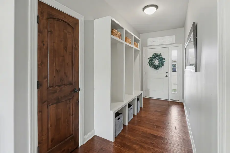 1007 Lakeview Drive, Pella, IA 50219 - #3