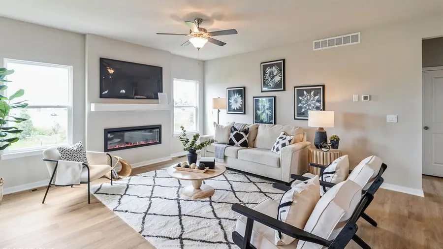 3048 Sweetwater Drive, Des Moines, IA 50320 - #2