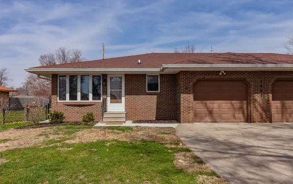 1802 State Street #A, Granger, IA 50109