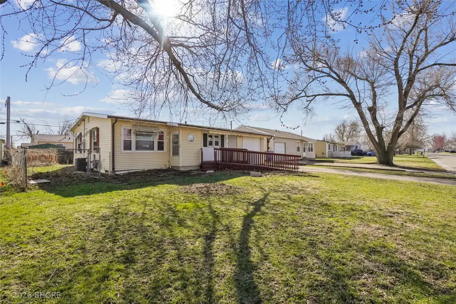 407 N 14th Avenue, Marshalltown, IA 50158 - #2