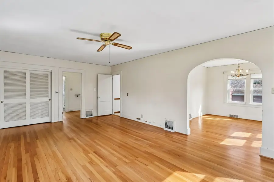 1244 Edgemont Street, Des Moines, IA 50315 - #3