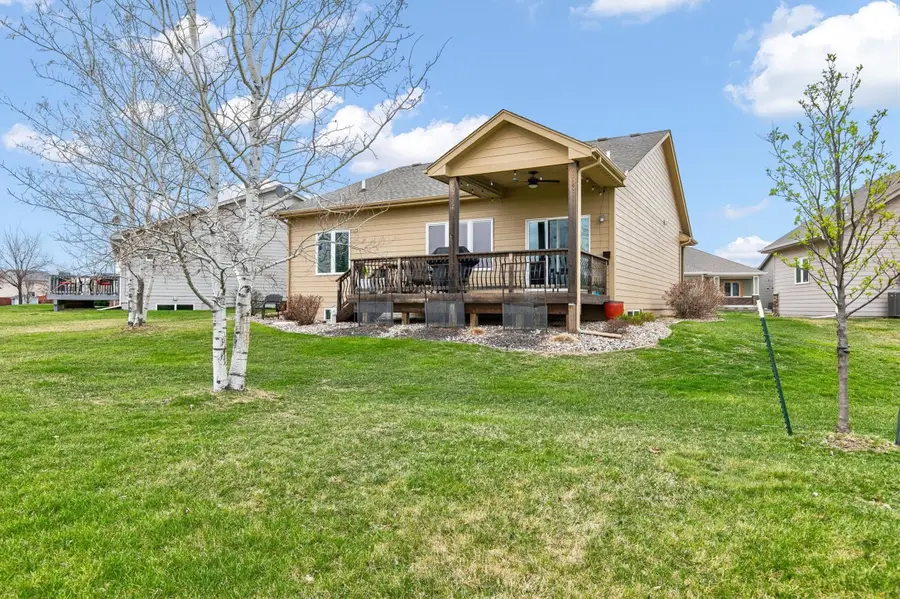 9138 Canyon Street, West Des Moines, IA 50266 - #2