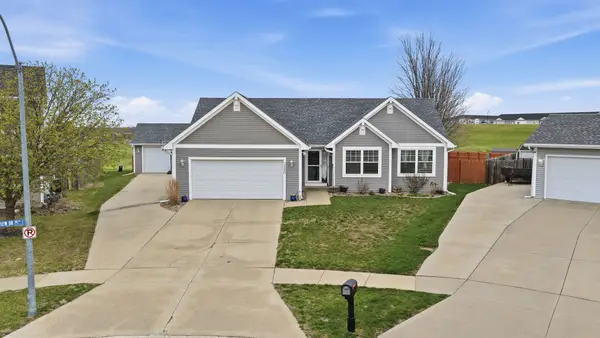 5890 Scenic View Drive, Pleasant Hill, IA 50327