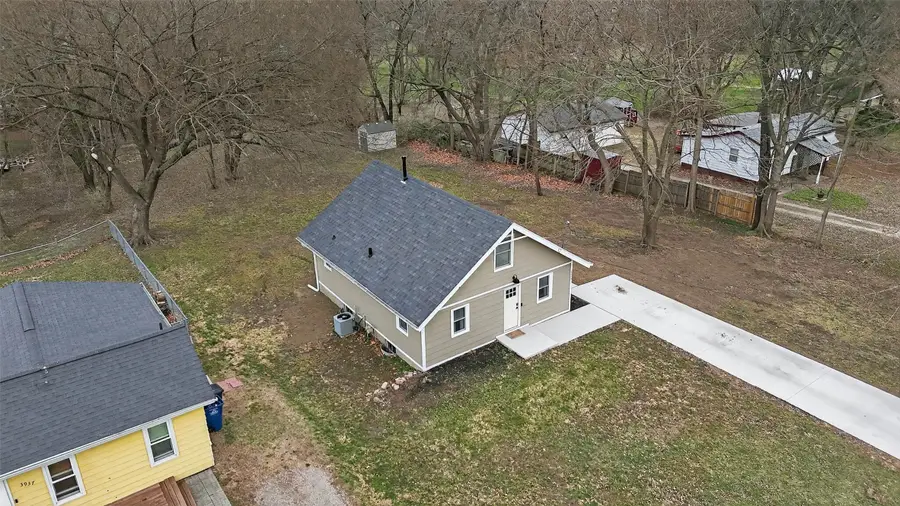 3933 E 30th Street, Des Moines, IA 50317 - #2