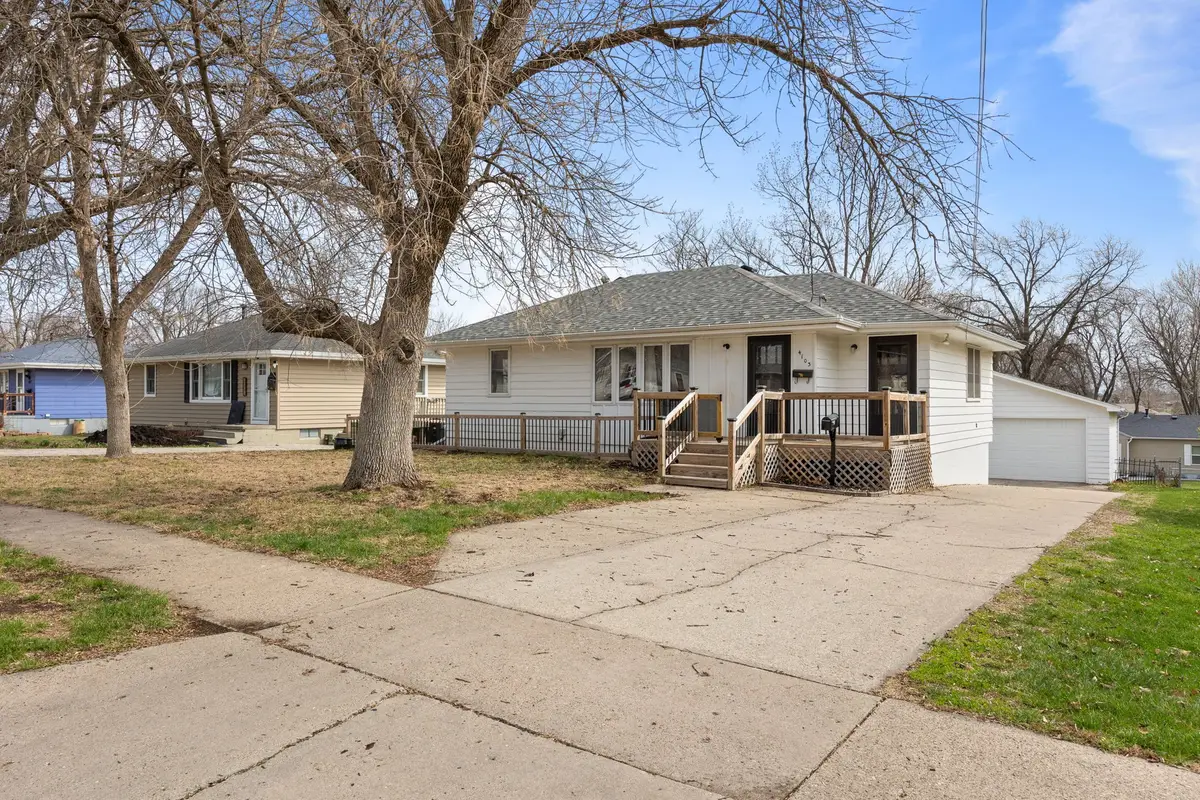4103 54th Street, Des Moines, IA 50310 - #1
