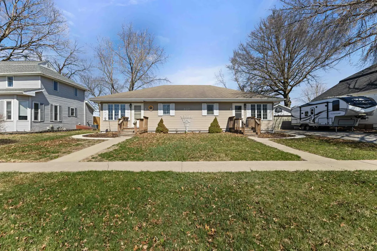 202 E South Street, Prairie City, IA 50228 - #1