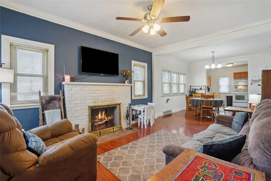 1107 Morton Avenue, Des Moines, IA 50316 - #2