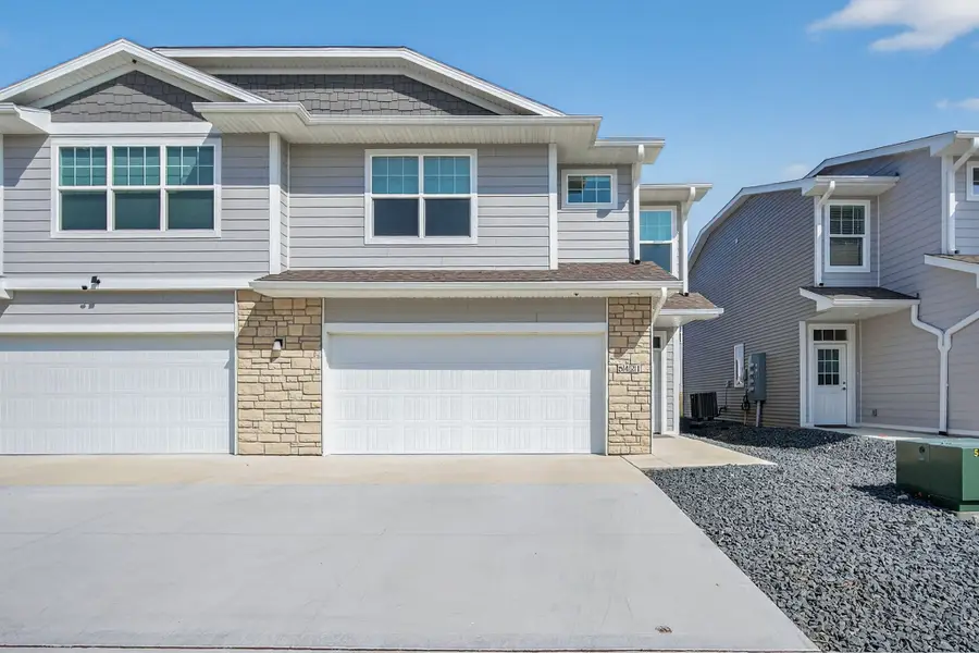 5421 154th Court, Urbandale, IA 50323 - #2