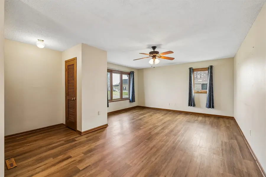 307 S Columbus Street, Pleasantville, IA 50225 - #2