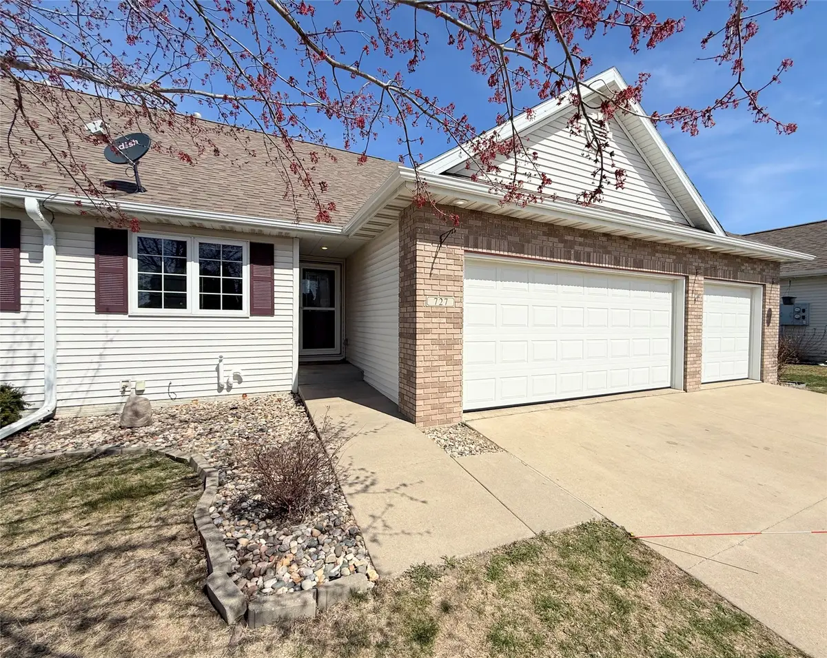 727 SE Ponds Edge Circle, Ankeny, IA 50021 - #1
