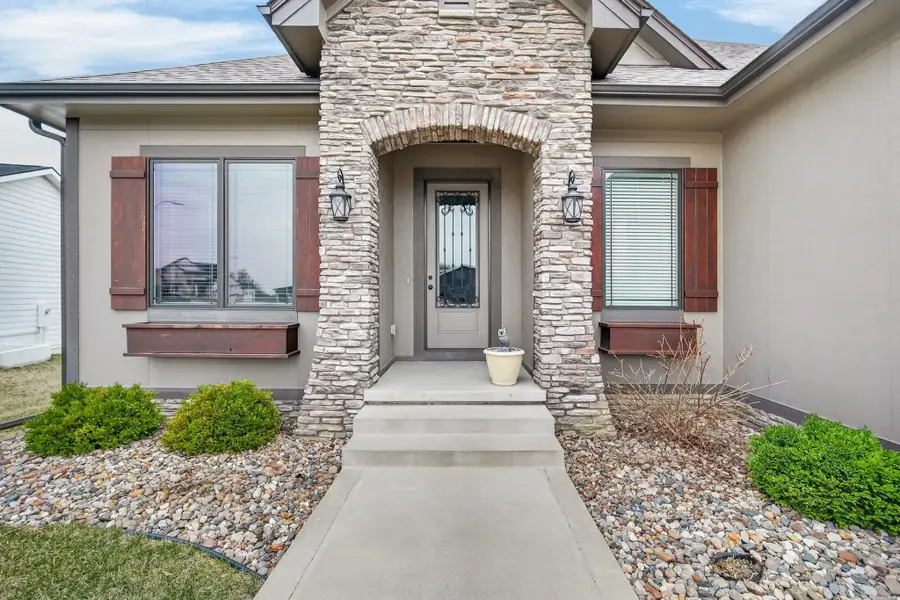 2357 Stonewood Court Sw, Altoona, IA 50009 - #3