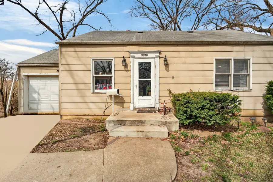 2755 Adams Avenue, Des Moines, IA 50310 - #2