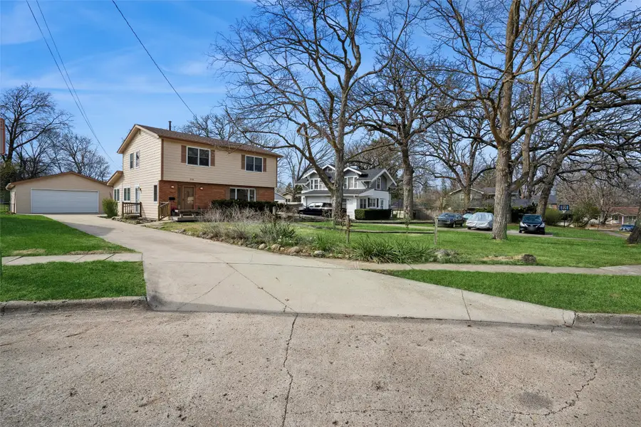 2906 39th Street, Des Moines, IA 50310 - #2