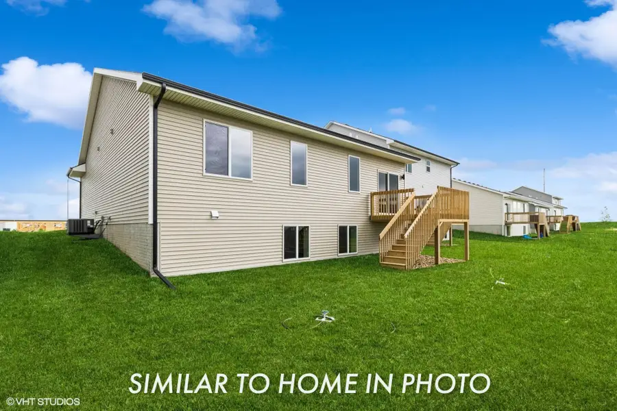 5688 Brookview Avenue, Des Moines, IA 50317 - #3
