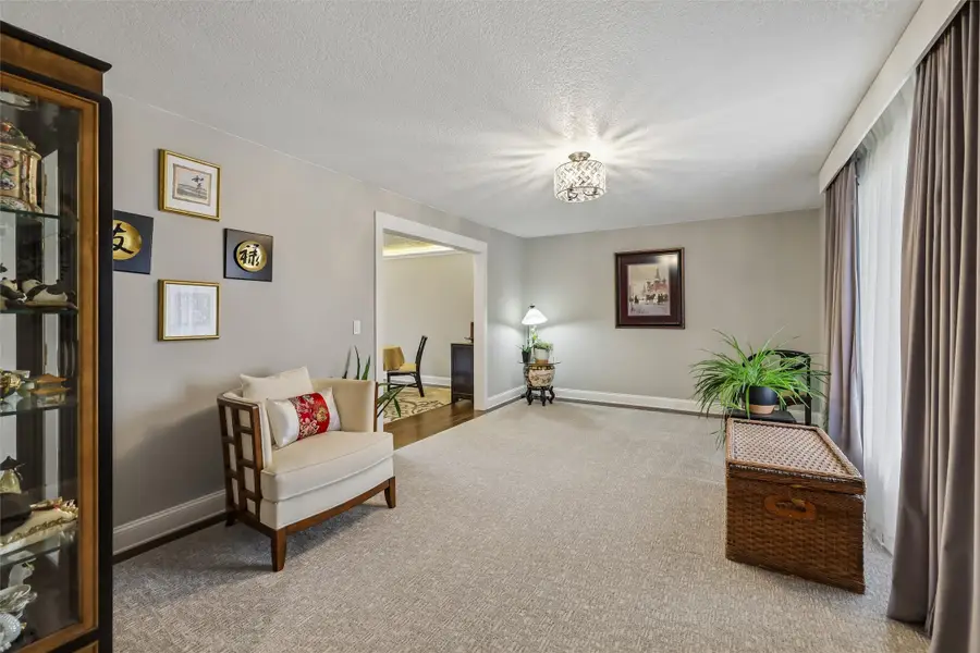 5201 Cody Drive, West Des Moines, IA 50265 - #3