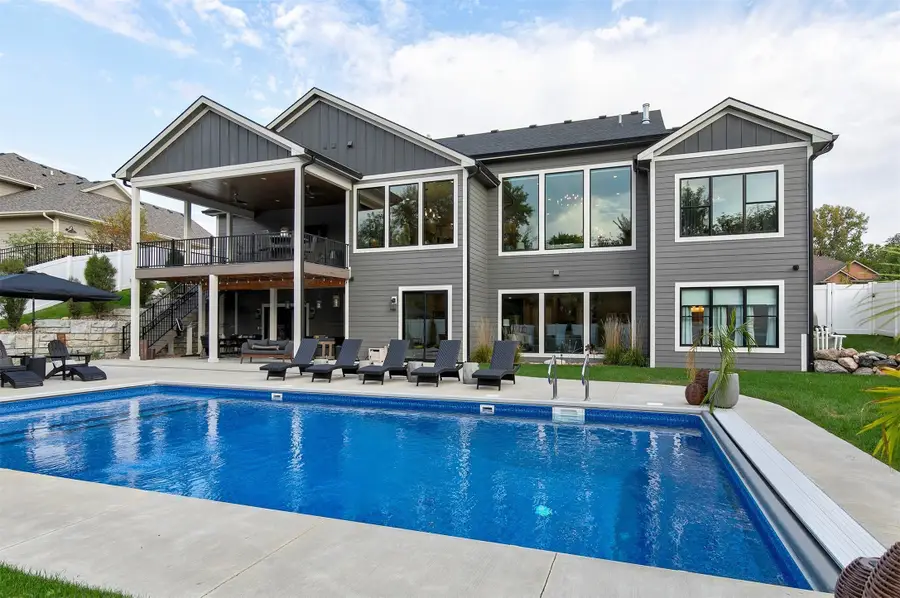 10524 NW 74th Place, Johnston, IA 50131 - #2