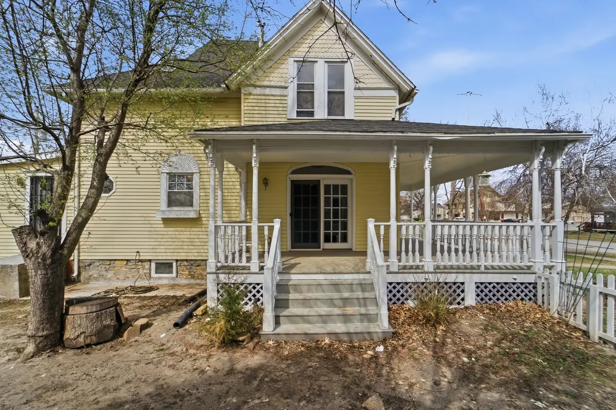 524 N 3rd Street, Marshalltown, IA 50158 - #1