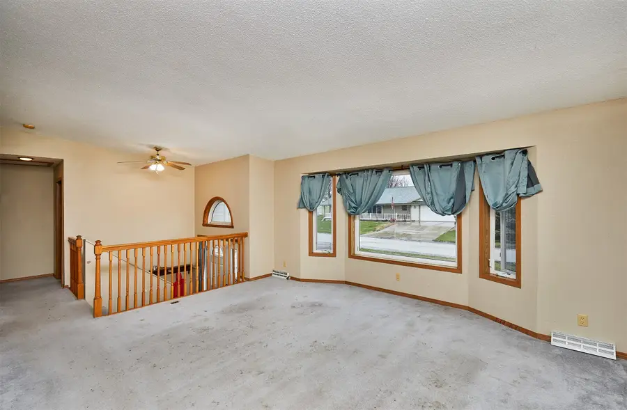 604 Northview Drive, Dallas Center, IA 50063 - #3