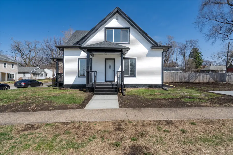 2901 4th Street, Des Moines, IA 50313 - #2