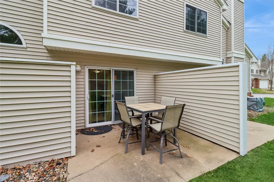 2247 Grand Avenue #12, West Des Moines, IA 50265 - #3