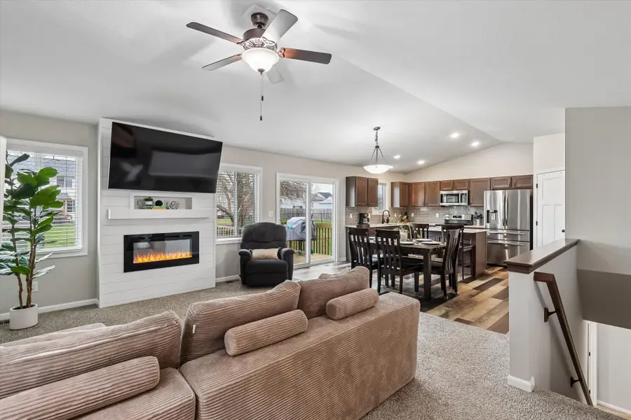 811 17th Street Se, Altoona, IA 50009 - #2