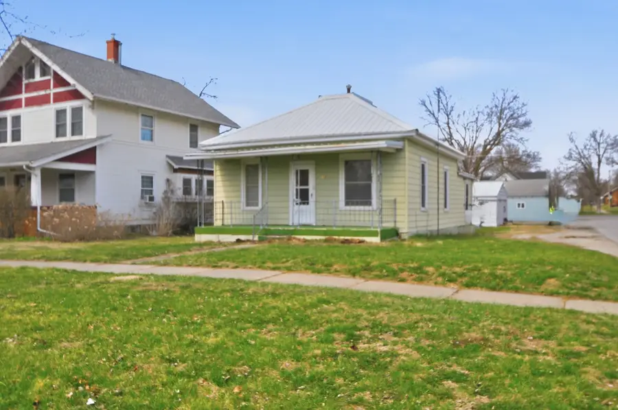 1628 Otley Avenue, Perry, IA 50220 - #2